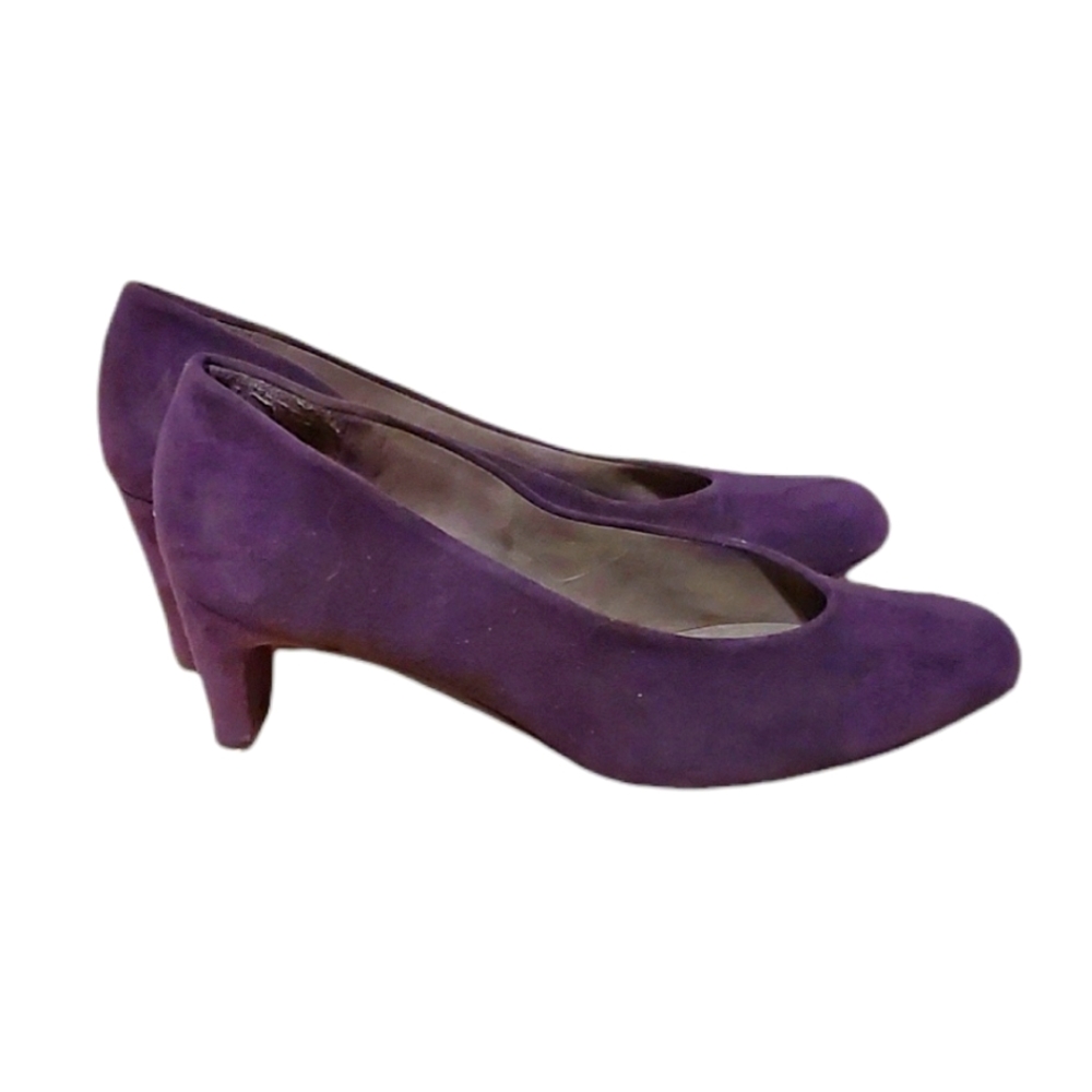 Stuart Weitzman Purple Suede heels.